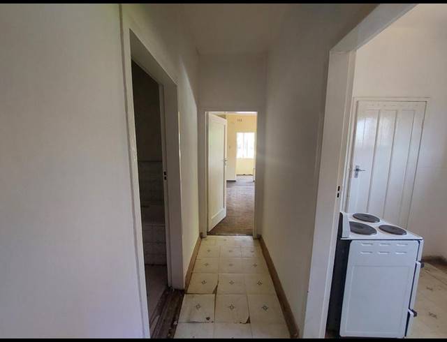 1 BEDROOM APARTMENT FOR SALE IN PRETORIA WEST